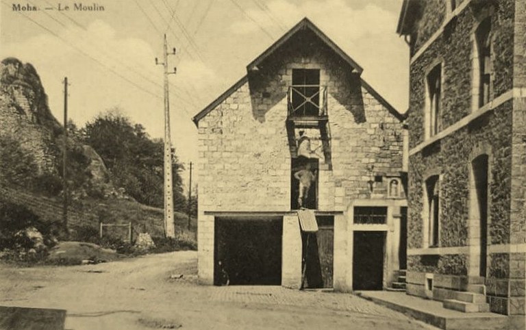 Moulin à farine du château féodal de Moha et vestiges du bief