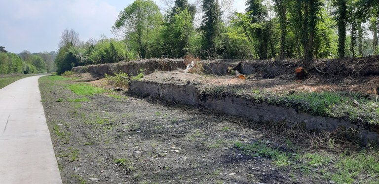 Quai de chargement de la gare de Moha (photo avril 2024)