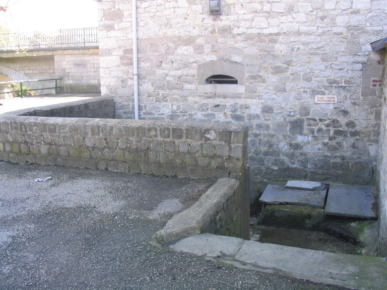 Lavoir Fontaine à Moha
