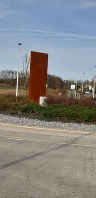 Sculpture Paul Delvaux au rond point du même nom