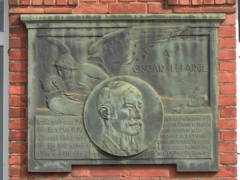 Plaques commémoratives à Oscar et Léon Lelarge - Wanze