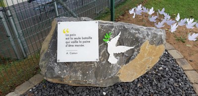 Stèle de la Colombe pour la paix, 3 rue de la Résistance à Antheit