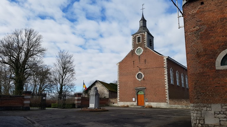 Place des Héros hier et aujourd'hui - Vinalmont