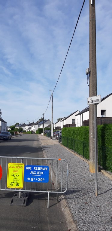 Rue Rouge-Flamme à Antheit, plateau de Leumont