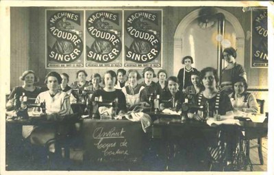 Cours de Couture à Antheit - 1927