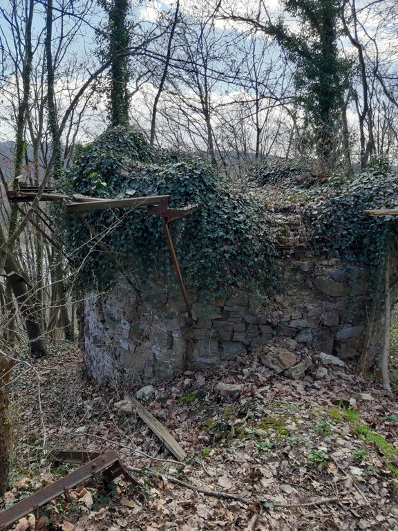 Tour de guet avec vue  sur la Meuse, utilisée par les résistants en 40-45